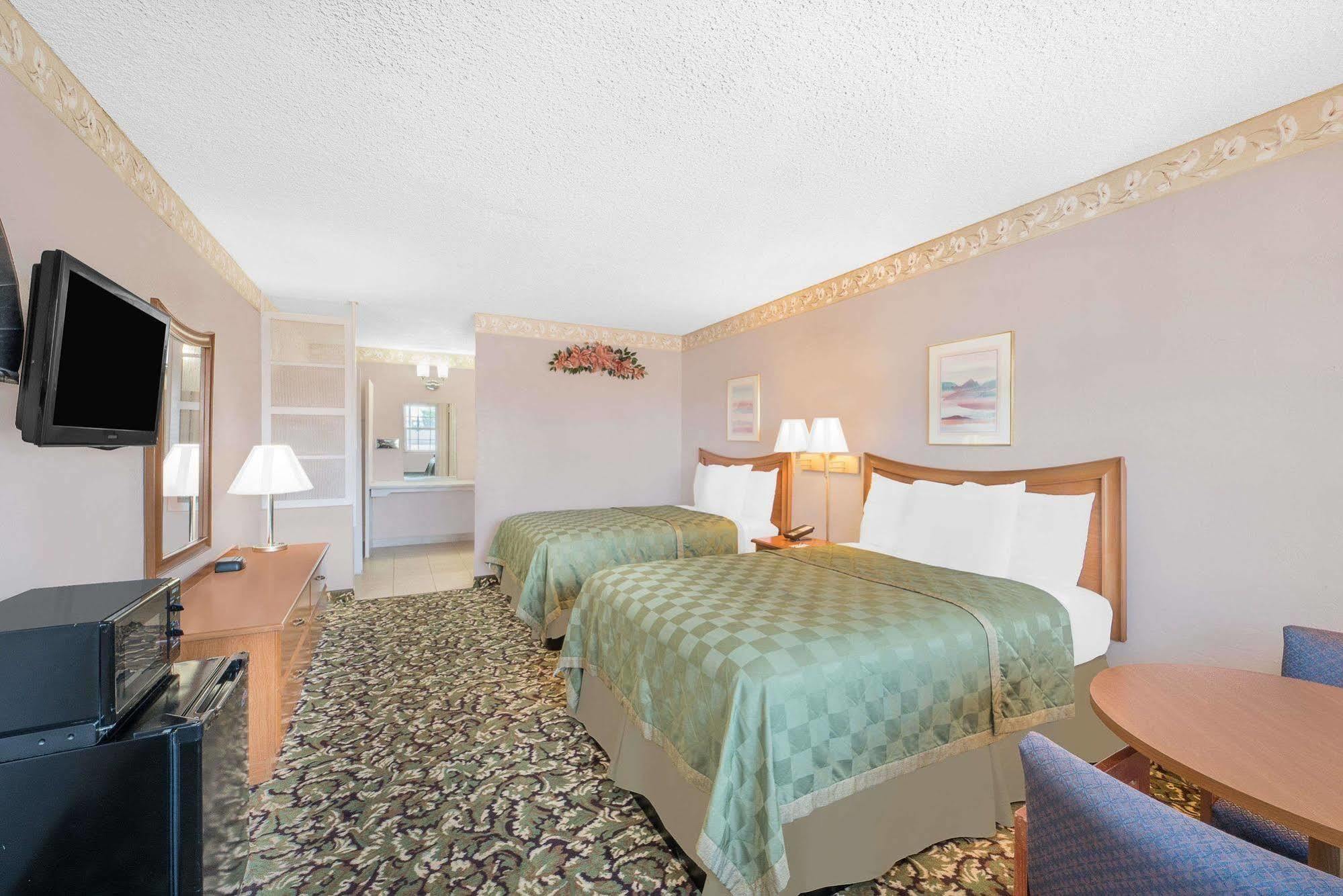 Motel Knights &